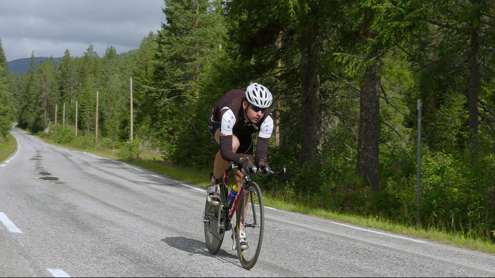 西甲:比利亚雷亚尔1-0险胜赫塔菲,主场优势明显,比利亚雷亚尔主力前锋