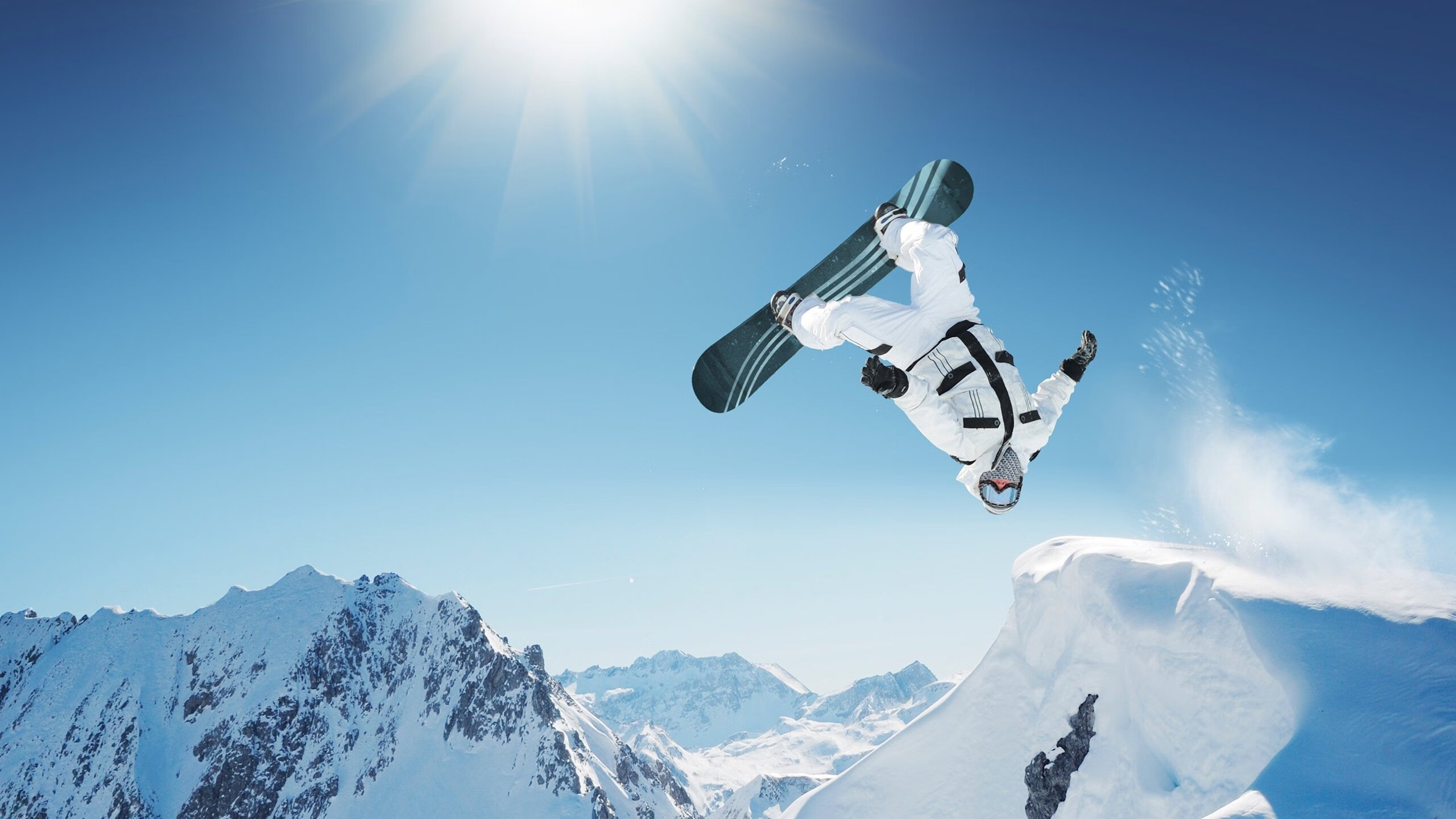 奥运举重模拟赛展现新周期备战成果，奥运举重现场